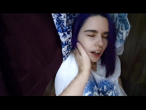 ❤️ Fant min søster i skapet og hjalp henne med å komme Superporno på porno no.hochu-sex-tomsk.ru ❌❤